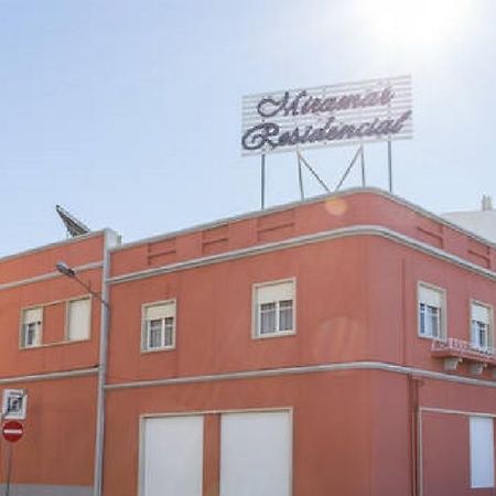 ホテル Residencial Miramar クアルテイラ エクステリア 写真